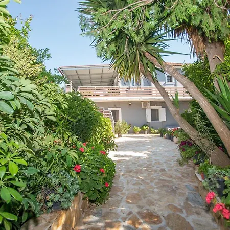 דירה Sohoro Forest Hill By 